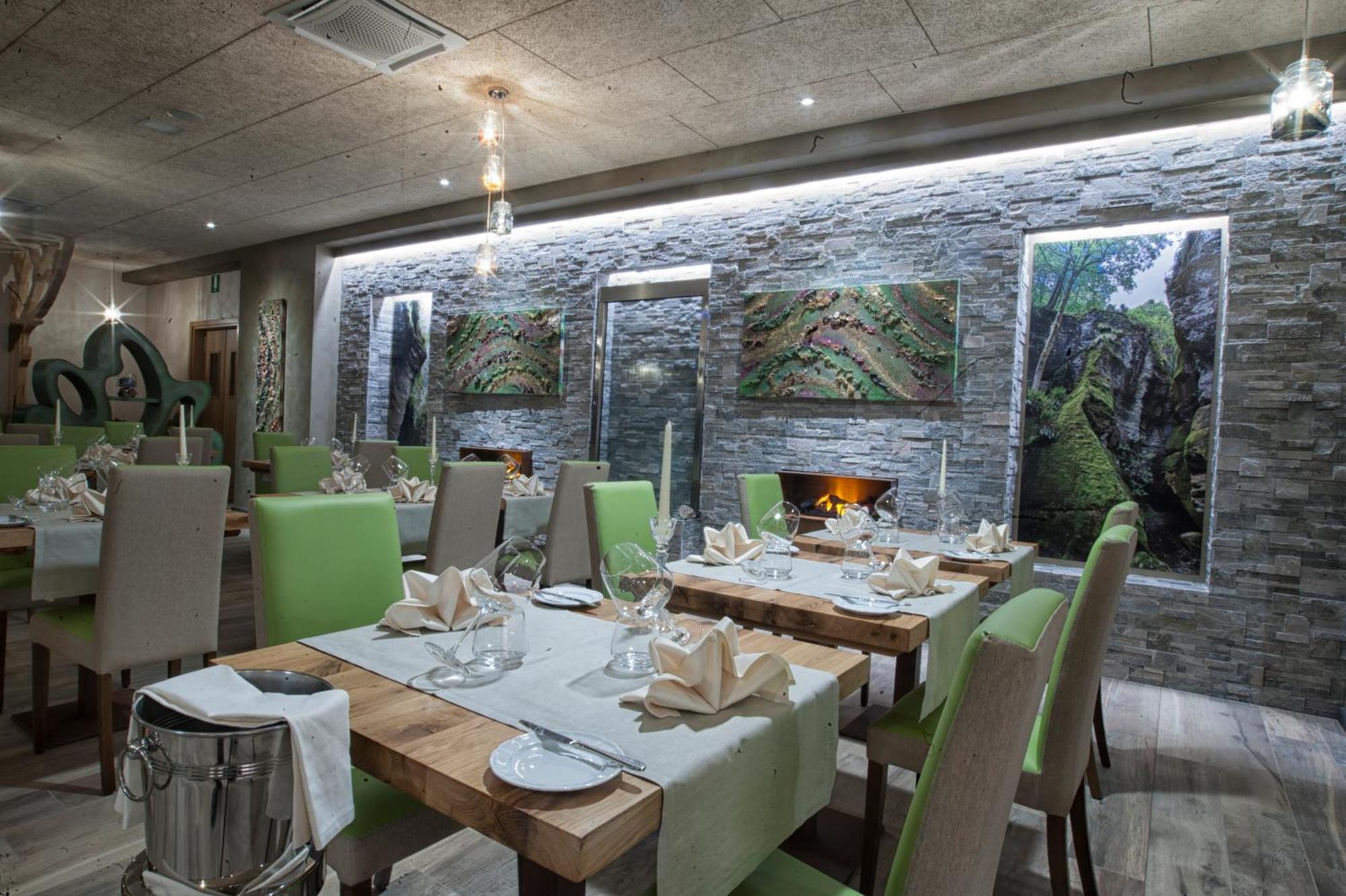 Hotel Cortese Armeno ภายนอก รูปภาพ