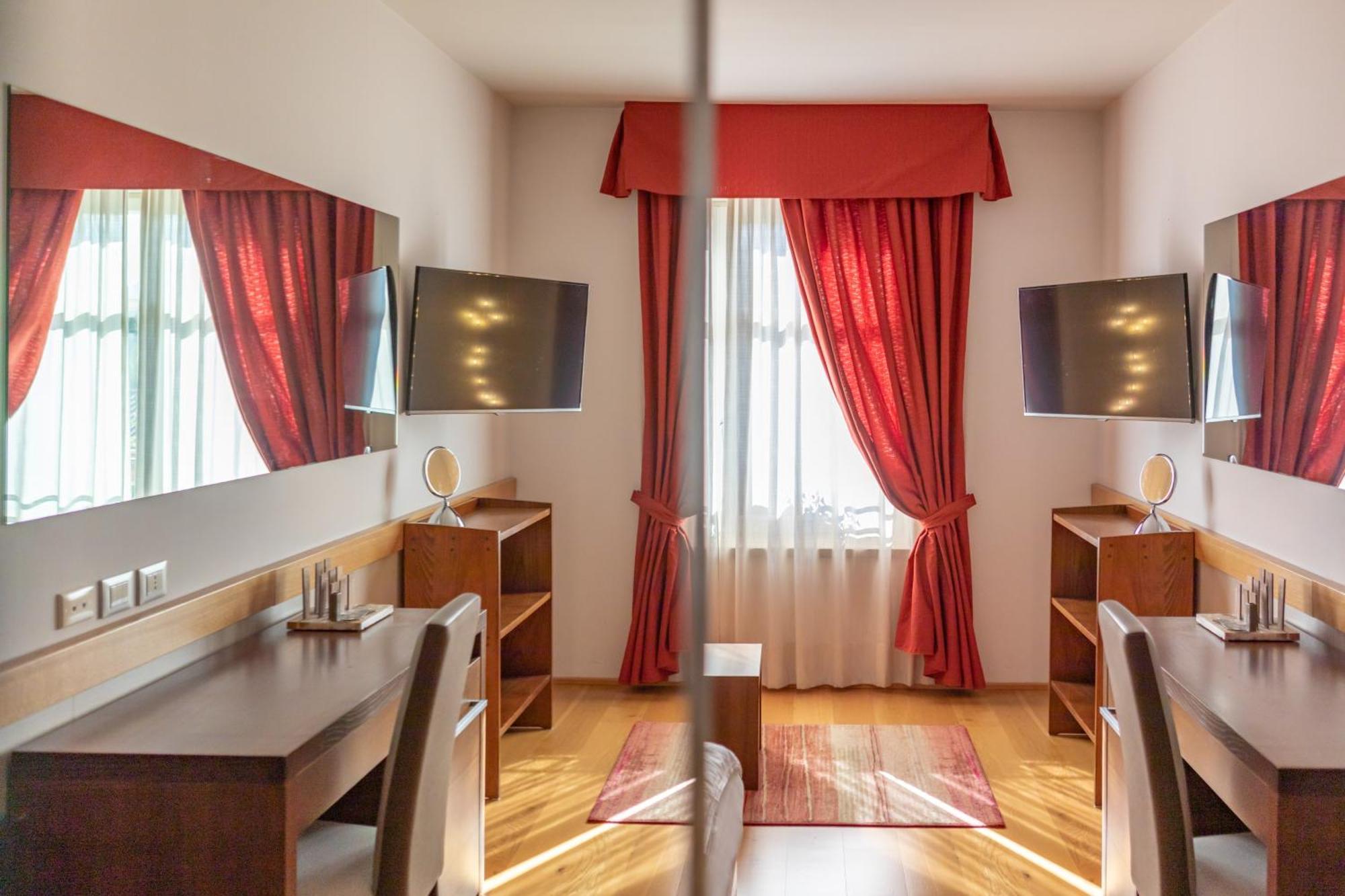 Hotel Cortese Armeno ภายนอก รูปภาพ