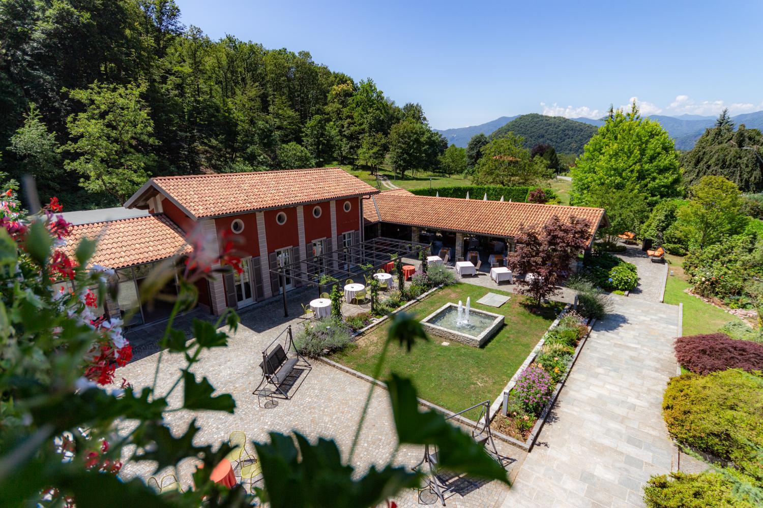 Hotel Cortese Armeno ภายนอก รูปภาพ