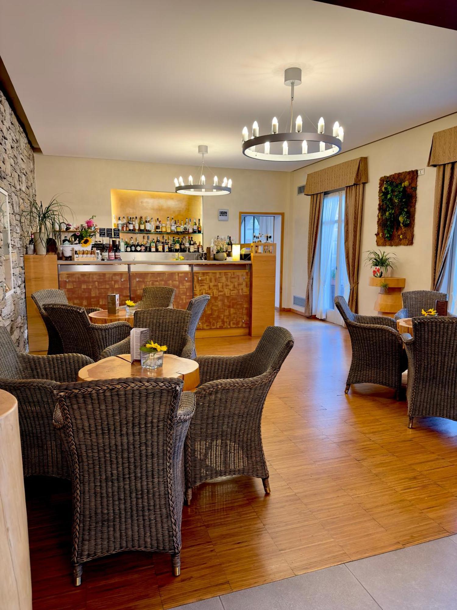 Hotel Cortese Armeno ภายนอก รูปภาพ