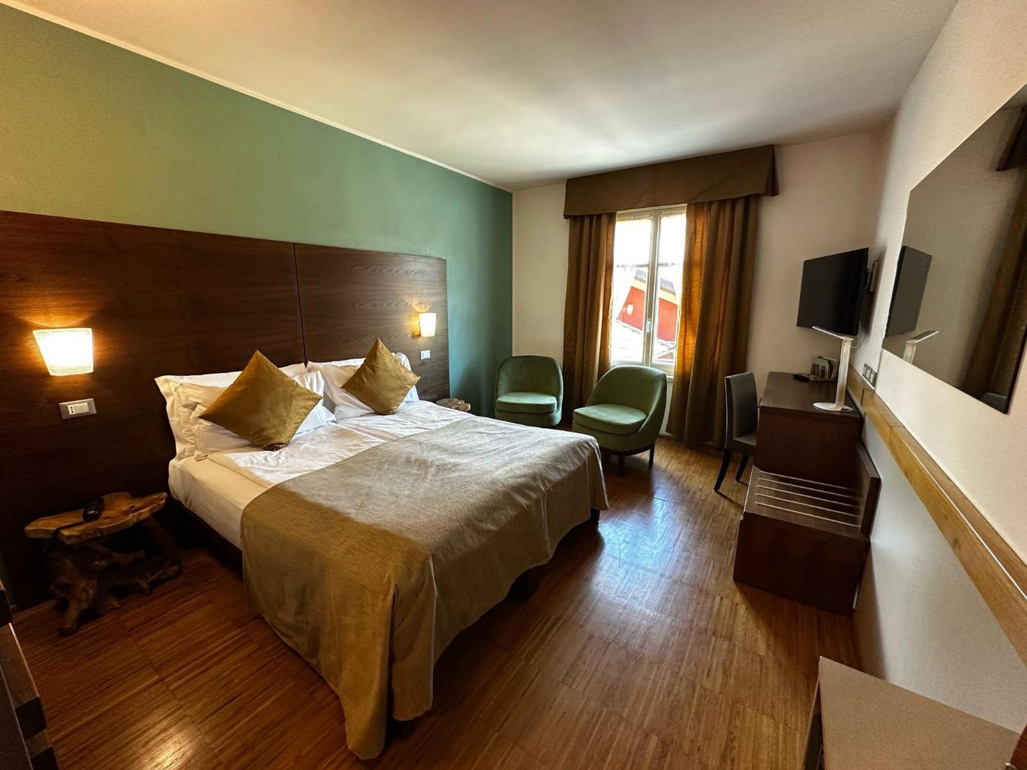 Hotel Cortese Armeno ภายนอก รูปภาพ